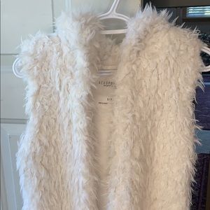 Aeropostale Small White Hooded Fuzzy Vests